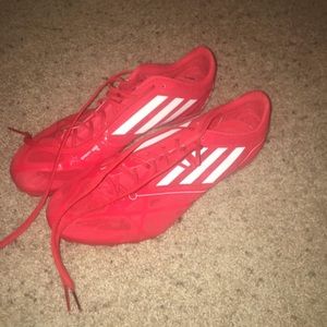 Mid distance track shoes
